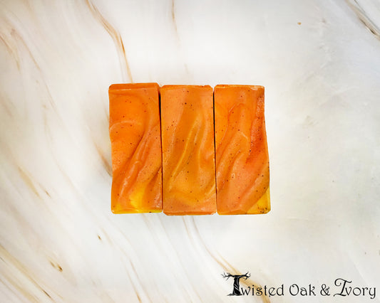 Gardeners Grit Hand Soap: Peach Nectar
