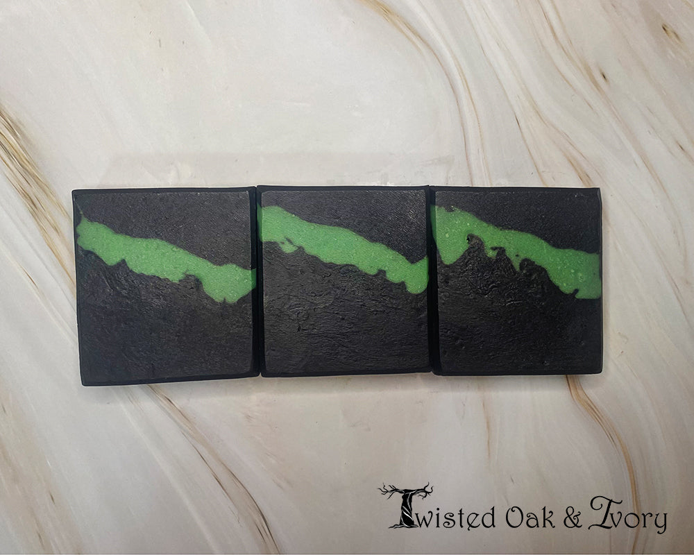 Charcoal & Green Clay Body Bar (limited)